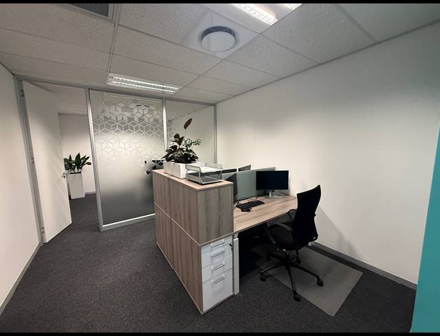 251M² OFFICE TO LET IN ROSEBANK